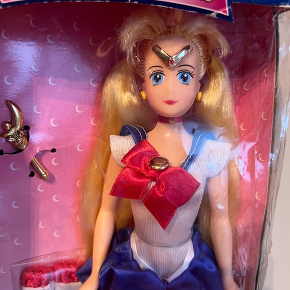 Sailor Moon Doll - Picture 2 of 5